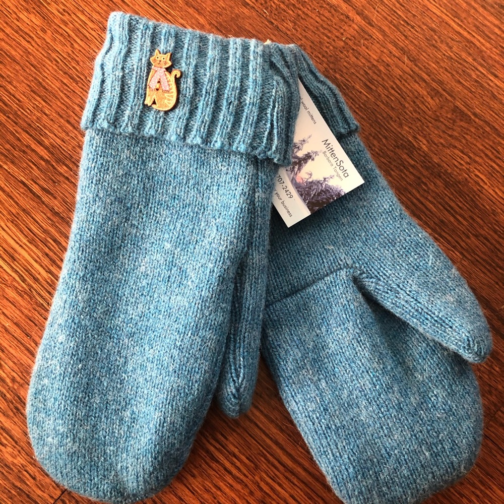 Hand made wool mittens